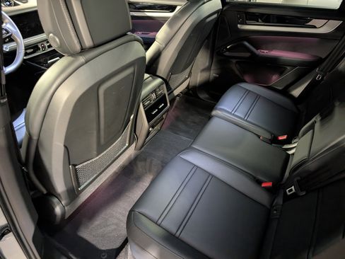 Certified 2025 Porsche Cayenne S image 21