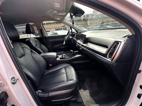 Used 2024 Kia Sorento S FWD image 21