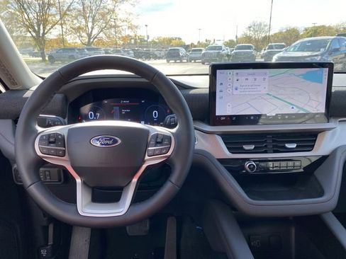 New 2026 Ford Explorer Active image 5