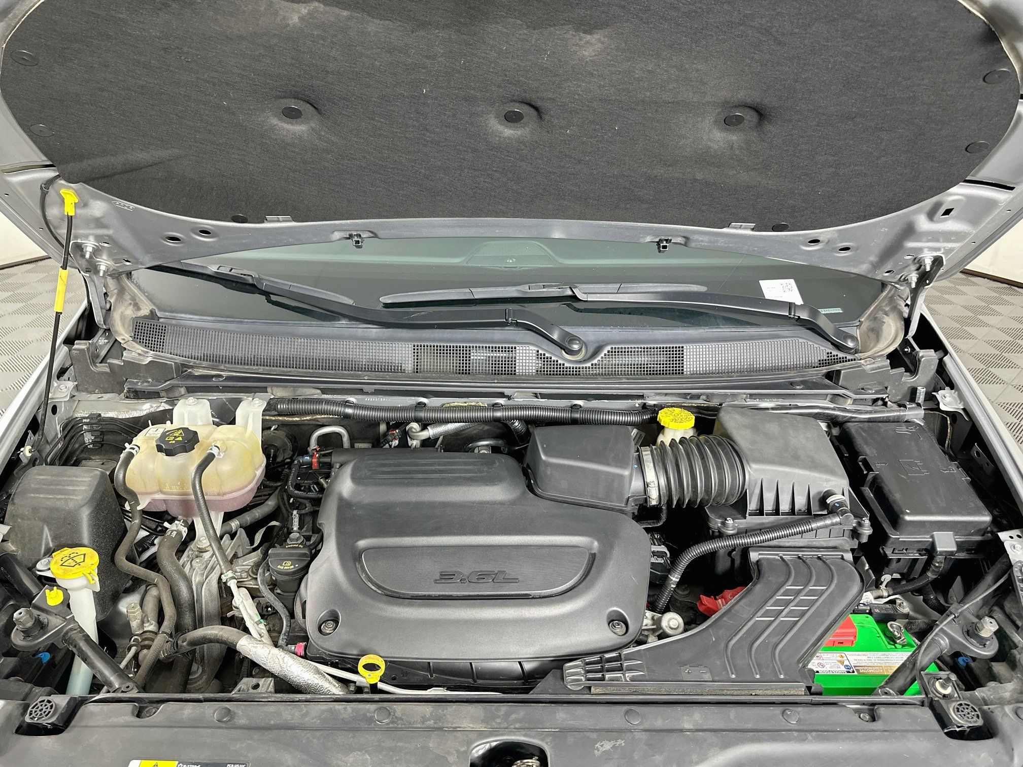 Used 2019 Chrysler Pacifica Touring-L Plus w/ Advanced Safetytec Group FWD image 36