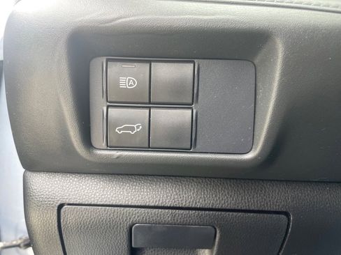 Used 2020 Toyota Highlander XLE image 13