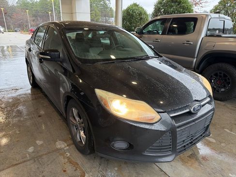 Used 2014 Ford Focus SE image 4