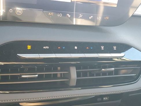 New 2026 Buick Enclave Sport Touring w/ LPO, Floor Liner Package image 17