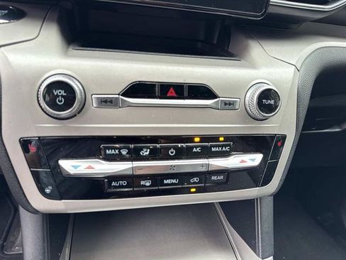 Used 2023 Ford Explorer XLT w/ Equipment Group 202A AWD/4WD image 16