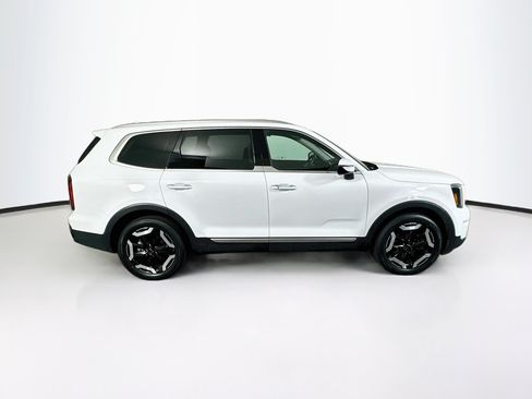 Used 2025 Kia Telluride S FWD image 10