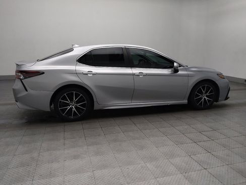 Used 2022 Toyota Camry SE image 10