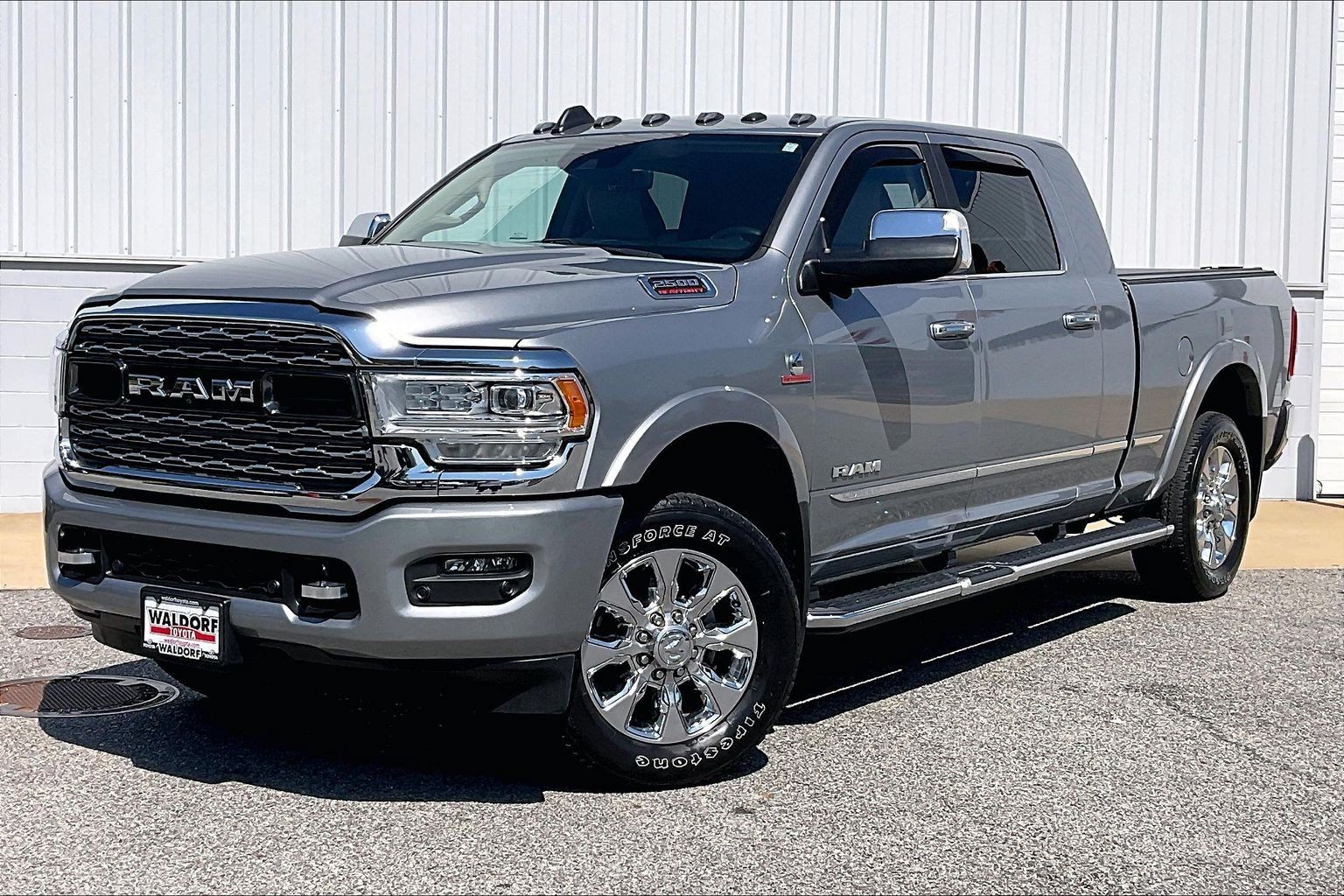 Used 2022 RAM 2500 Limited AWD/4WD image 2