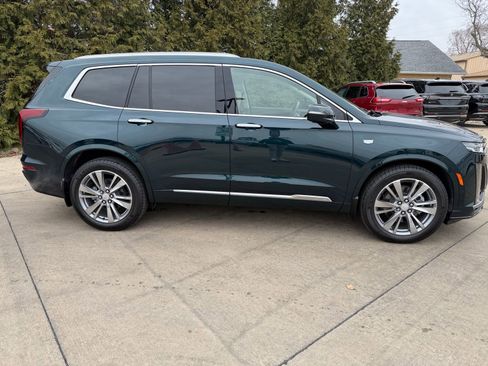 Used 2025 Cadillac XT6 Premium Luxury w/ Technology Package image 32