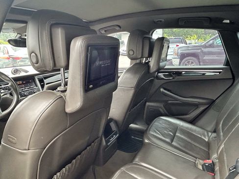 Used 2015 Porsche Macan S AWD/4WD image 3