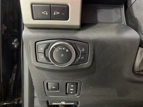 Used 2019 Ford F450 Lariat w/ Lariat Ultimate Package AWD/4WD image 29