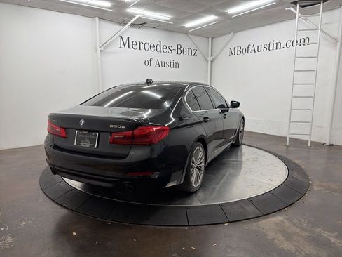 Used 2020 BMW 530e xDrive w/ M Sport Package image 7