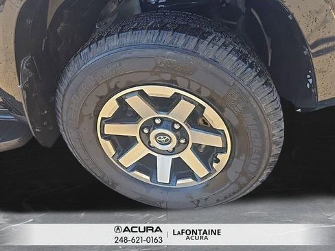 Used 2019 Toyota 4Runner TRD Off-Road Premium image 4