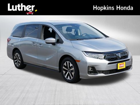 Certified 2026 Honda Odyssey EX-L image 1