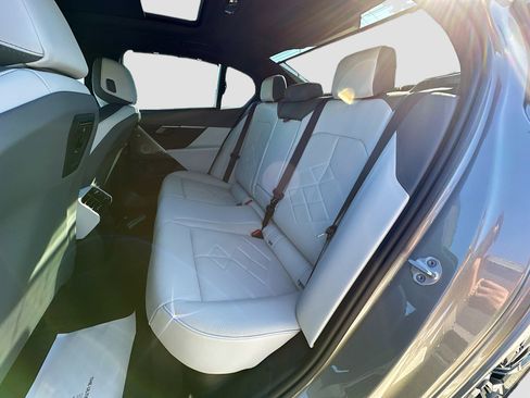 New 2026 BMW 550e xDrive w/ Executive Package image 19
