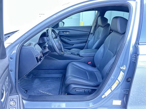 Used 2023 Honda Accord Sport image 2