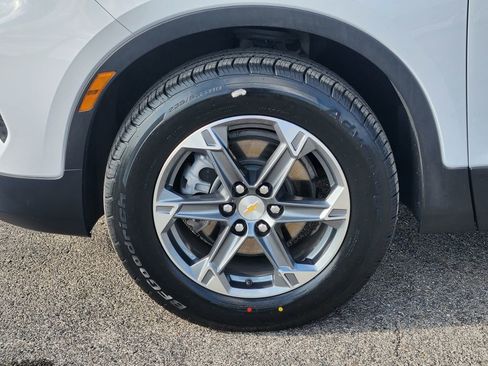 Used 2025 Chevrolet Blazer LT image 13