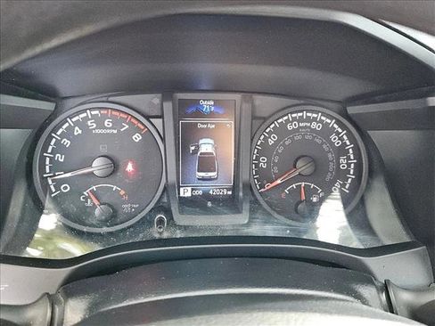 Used 2023 Toyota Tacoma SR image 7