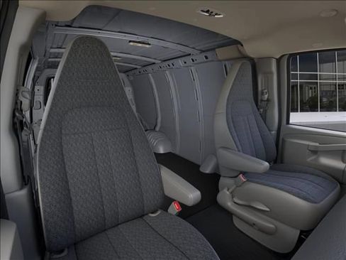 New 2026 GMC Savana 3500 w/ Driver Convenience Package RWD image 19