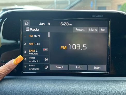 Used 2018 Kia Stinger RWD image 22