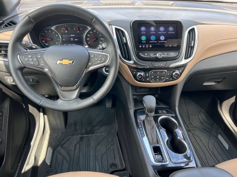 Certified 2024 Chevrolet Equinox Premier FWD image 2