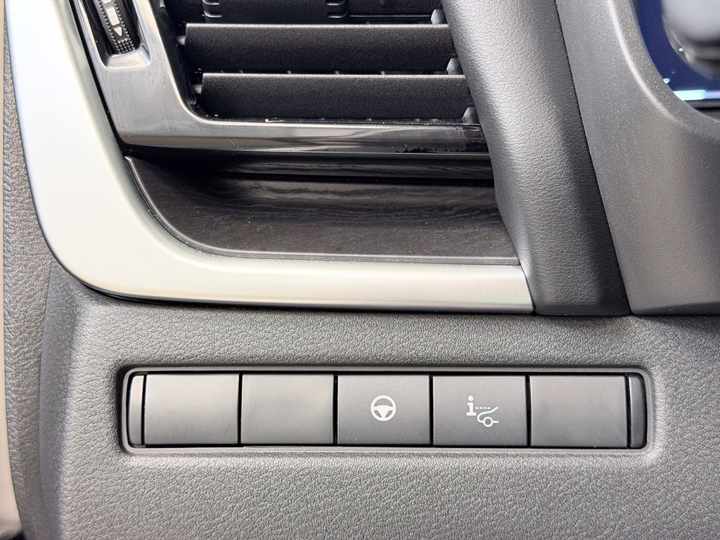 Used 2023 Nissan Rogue Platinum w/ Platinum Premium Package AWD/4WD image 43
