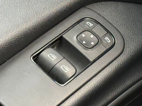 Used 2021 Mercedes-Benz Sprinter 4500 image 38