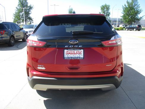 Used 2024 Ford Edge SEL w/ Convenience Package AWD/4WD image 5