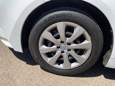 Used 2024 Toyota Corolla LE image 8