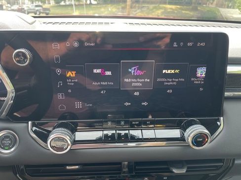 Used 2025 GMC Canyon Elevation image 21