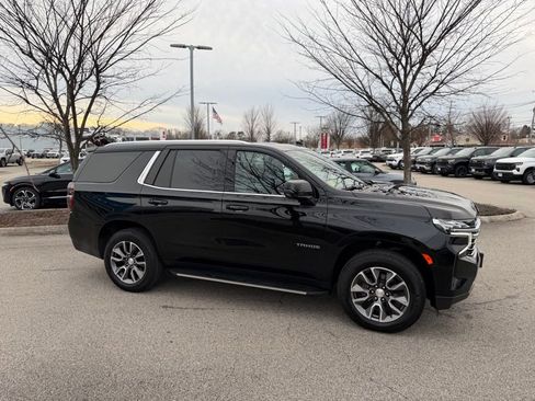 Used 2022 Chevrolet Tahoe LT w/ LT Signature Plus Package image 4