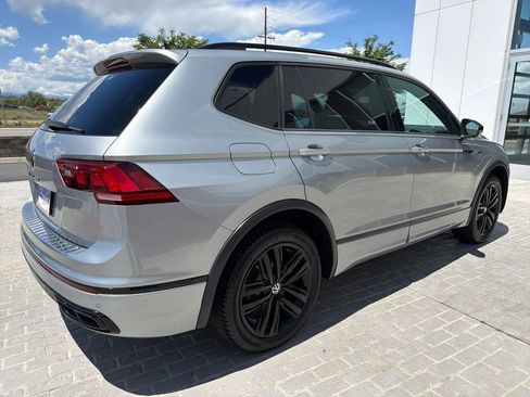 Certified 2022 Volkswagen Tiguan SE R-Line AWD/4WD image 7