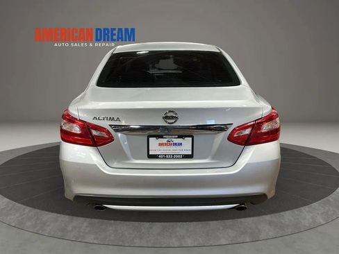 Used 2017 Nissan Altima 2.5 S w/ Power Driver Seat Package FWD image 4