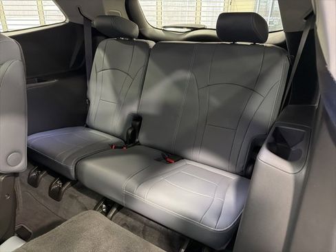 Used 2021 Buick Enclave Essence w/ Sound and Sites Package image 31