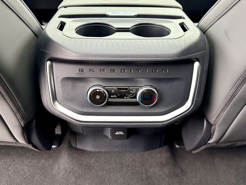 New 2025 Ford Expedition Active AWD/4WD image 40