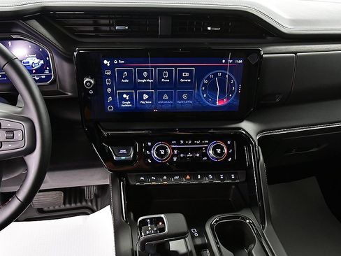 Used 2025 GMC Sierra 1500 AT4X image 28