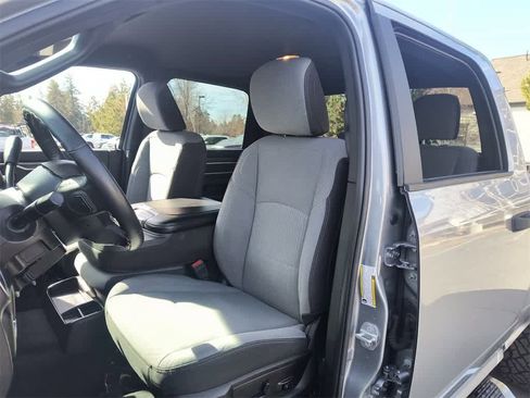 Used 2024 RAM 2500 Big Horn image 11