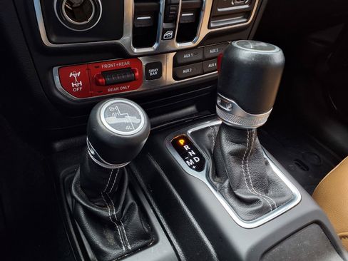Used 2020 Jeep Wrangler Unlimited Rubicon AWD/4WD image 26