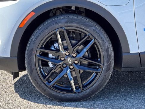 New 2026 Chevrolet Equinox EV LT w/ LPO, Blackout Package image 25