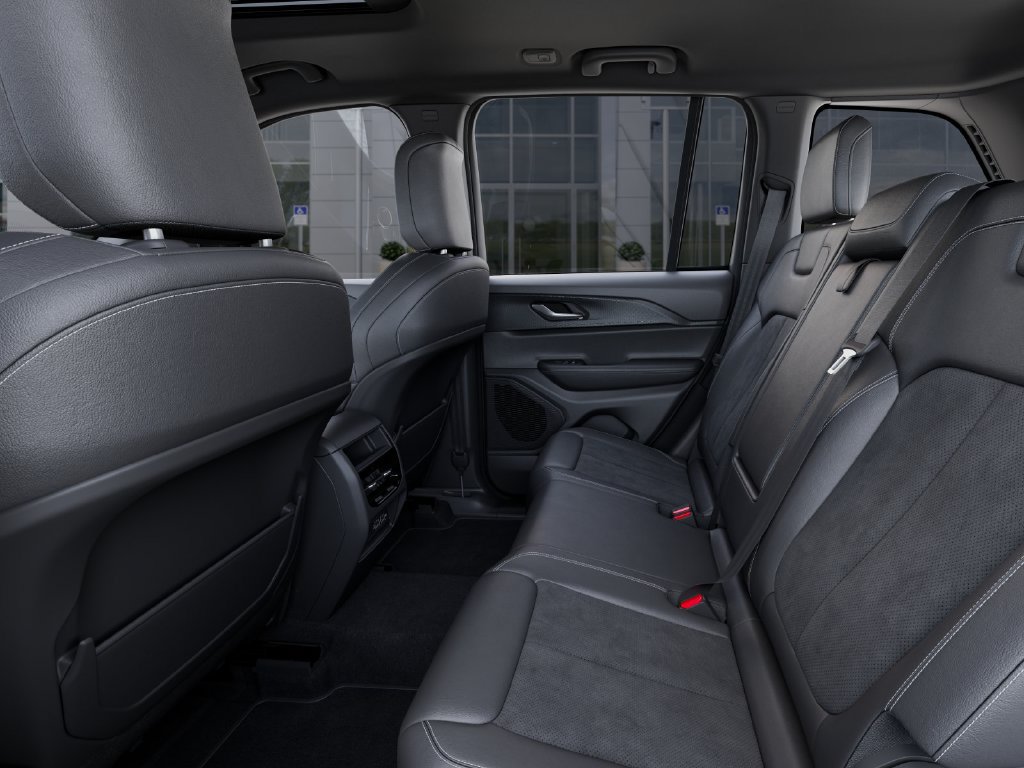 New 2025 Jeep Grand Cherokee 4WD image 23