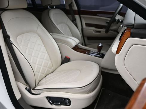 Used 2016 Bentley Mulsanne Speed image 12