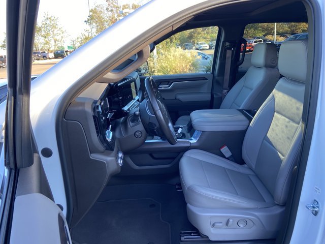 Used 2023 GMC Sierra 1500 SLT w/ SLT Premium Package AWD/4WD image 39