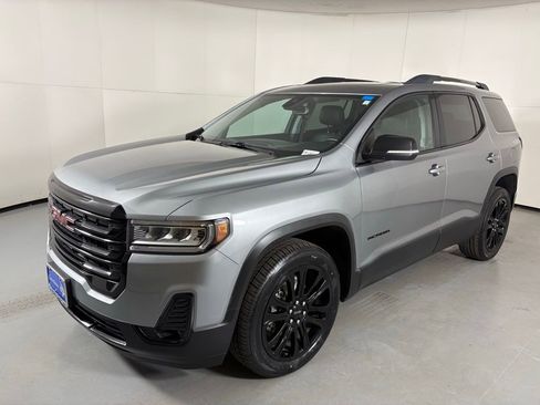 Used 2023 GMC Acadia SLT w/ Elevation Edition image 5