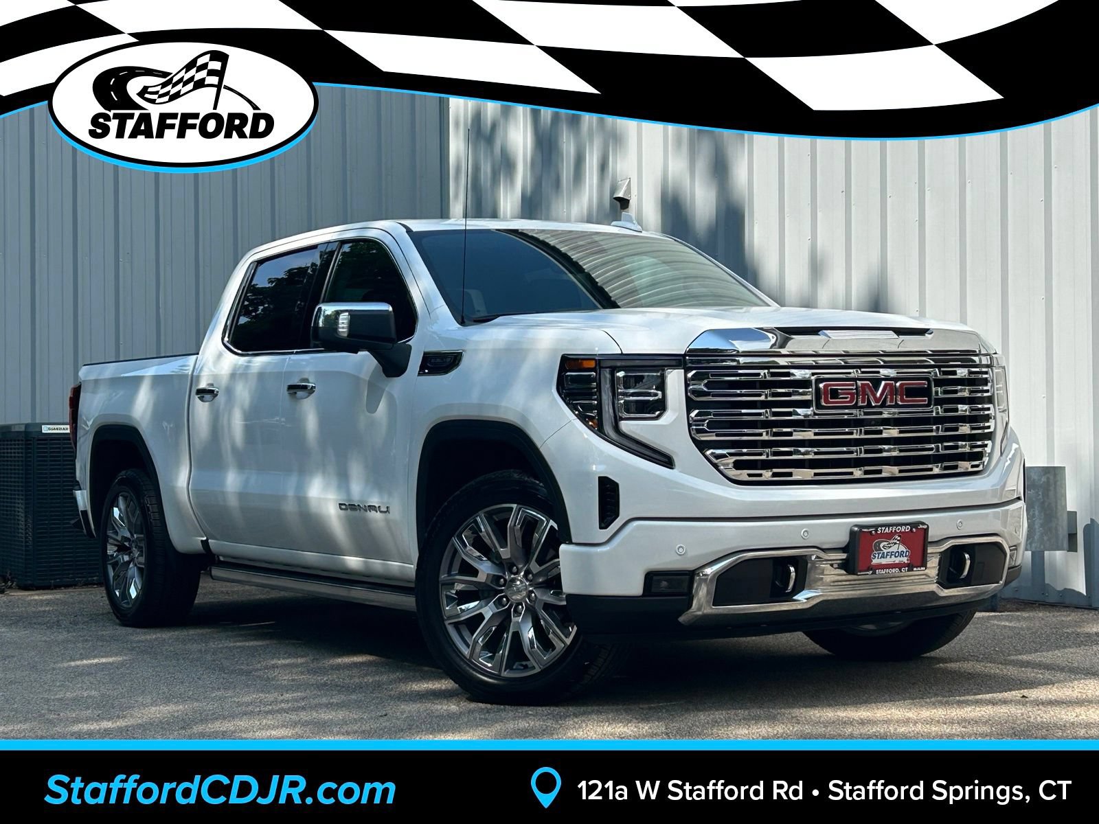 Used 2023 GMC Sierra 1500 Denali w/ Denali Reserve Package AWD/4WD image 1