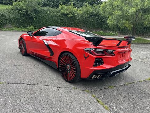 Used 2020 Chevrolet Corvette Stingray Premium Cpe w/ 3LT Preferred Equipment Group RWD image 5