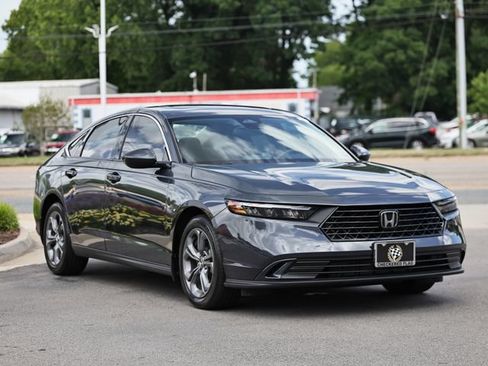 Used 2024 Honda Accord EX image 13