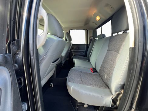 Used 2017 RAM 1500 Big Horn RWD image 10