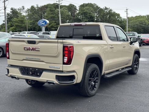 Used 2022 GMC Sierra 1500 Elevation w/ Elevation Premium Package AWD/4WD image 6