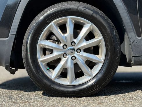 Used 2015 Jeep Cherokee Limited AWD/4WD image 31