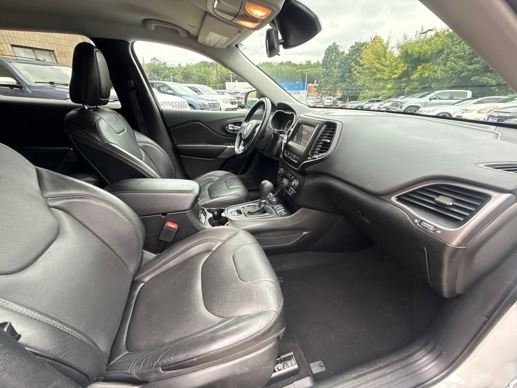 Used 2021 Jeep Cherokee Latitude Lux AWD/4WD image 17