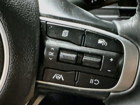 Used 2024 Kia Sportage EX AWD/4WD image 17